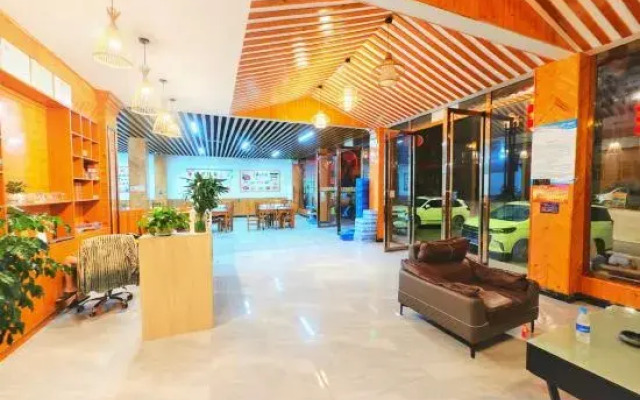 Zhaoxing Dongzhai Banshan Yunju Boutique Homestay