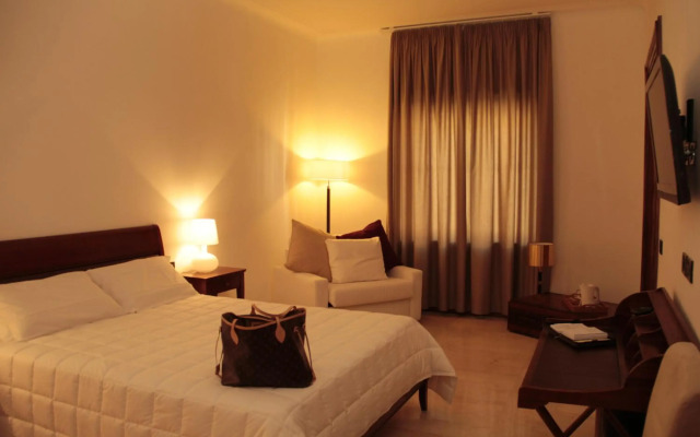 St. Peter' Six Rooms & Suites