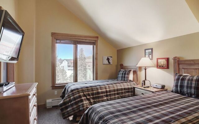 8890 The Springs by RedAwning