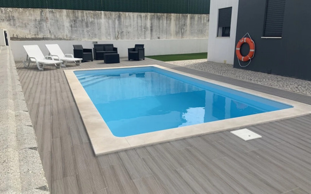 Captivating 4-bed House in Cadaval District-lisbon