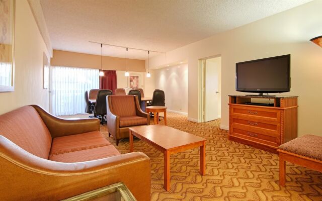 Best Western Plus Thousand Oaks Inn
