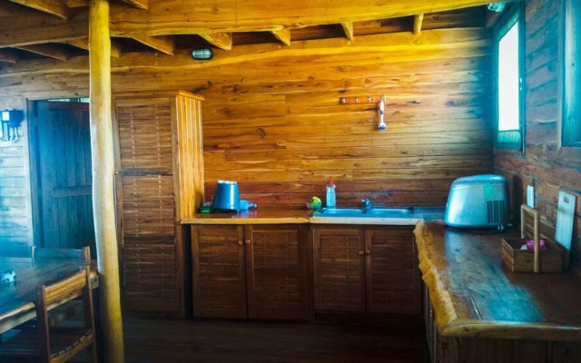 Pura Vida Lodge