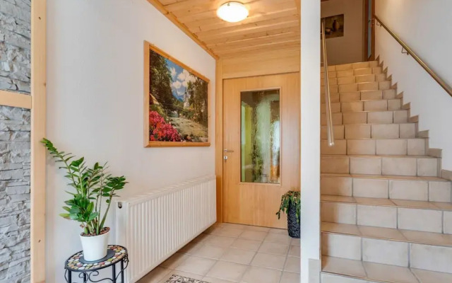 Spacious Apartment in Kappl