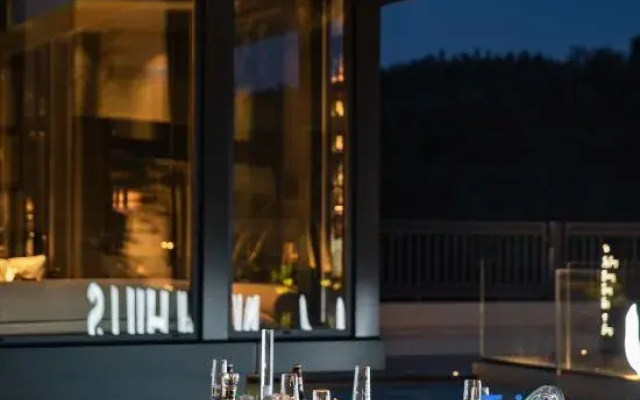Non Hills Resort Hotel