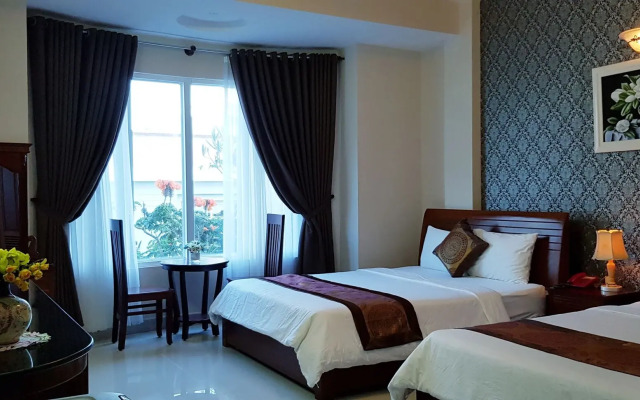 Queen Garden Hotel