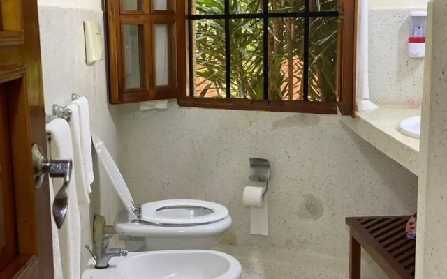 Lux Suites Tembo Court Apartments