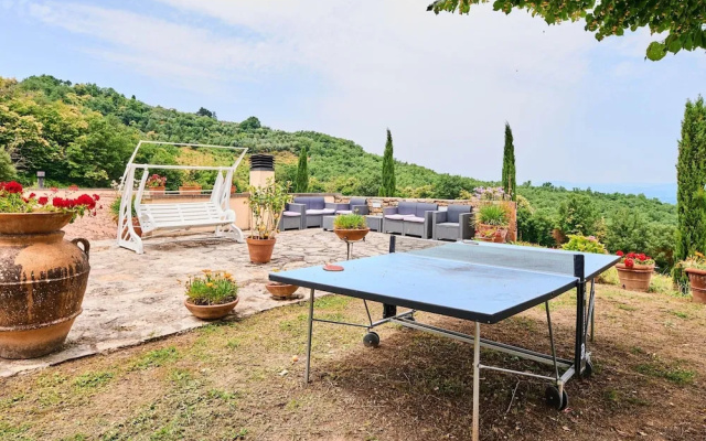 Tranquil Chianti Escape for 4