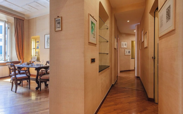 La finestra sul cortile di Via Roma