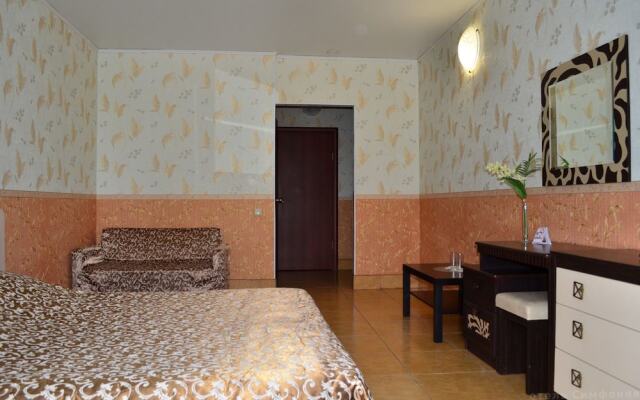 Симфоническая ул. ул. Композиторов, 12