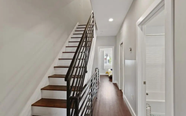 Luxury Roofdeck Retreat 4-bdrm Near Penn Chop
