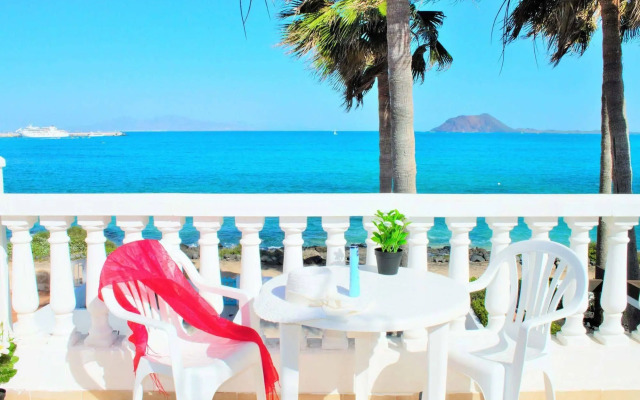 Villa Perseo Beachfront by Vacanzy Collection