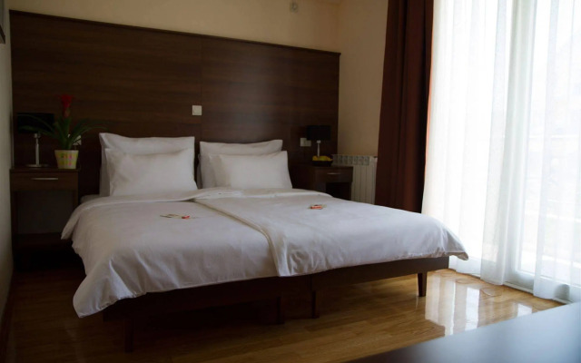 Hotel M