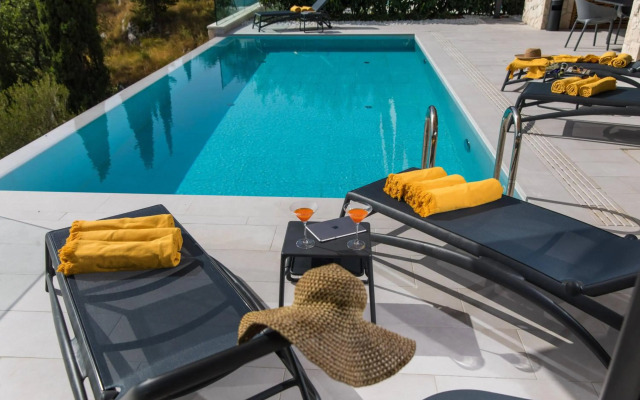 Luxury Villa Helios 5*