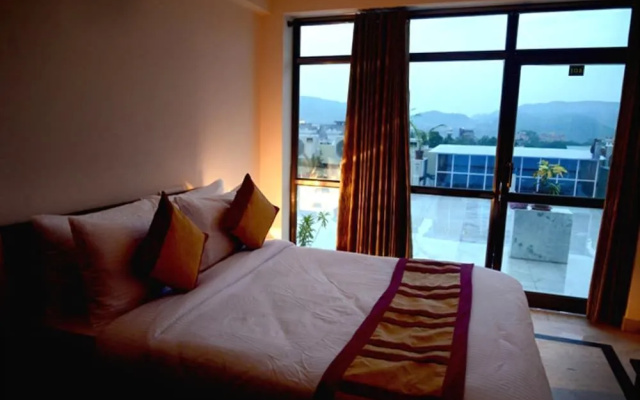 Hotel Dior Near Jal Mahal, Jaipur
