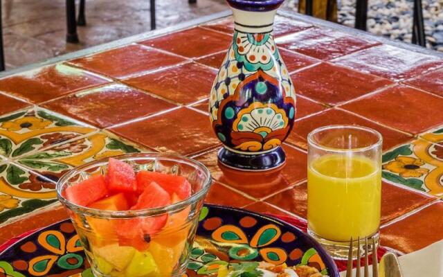 Casa Del Maya Bed & Breakfast