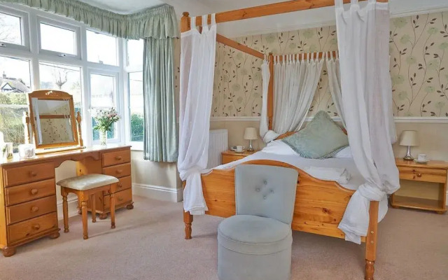 Little Hayes Guest House