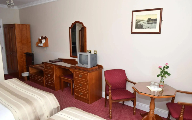 The Rhu Glenn Hotel