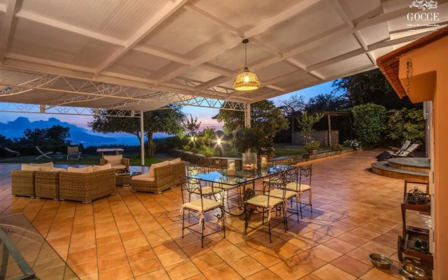 The Lookout Exclusive Garden Villa With Capri Views