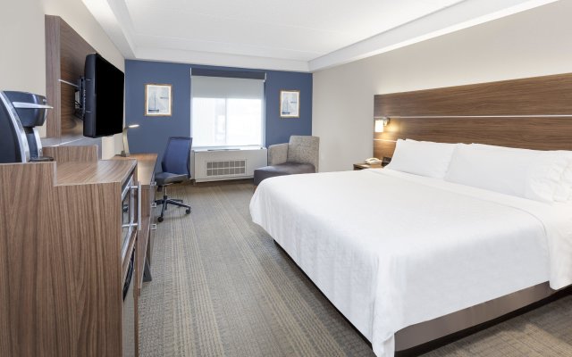 Holiday Inn Express Hotel & Suites Long Island-East End, an IHG Hotel