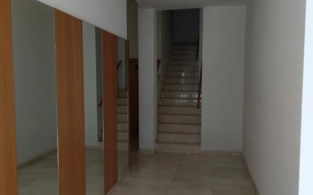 Luxury Apartment Accommodation, next to beach & train station Calella