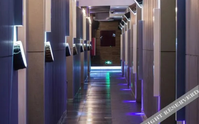 Tuke China Playin Hotel