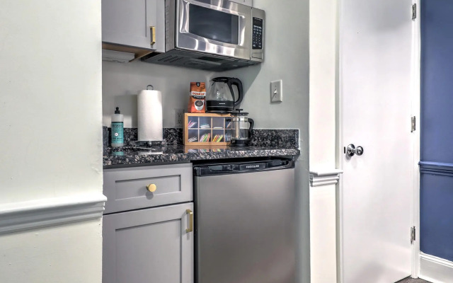 Authentic Brownstone Boston Studio!