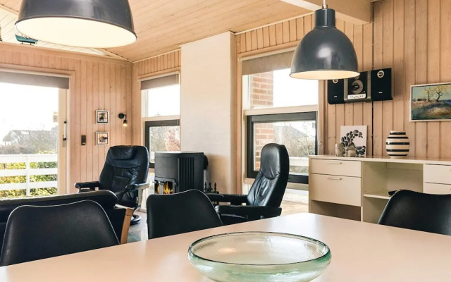 6 Person Holiday Home in Spottrup-by Traum