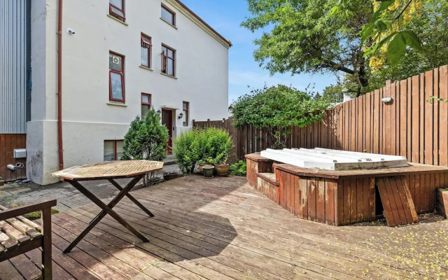 Baldursbra-Two Bedroom Apartment