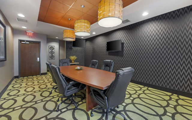 Best Western Plus Tupelo Inn & Suites