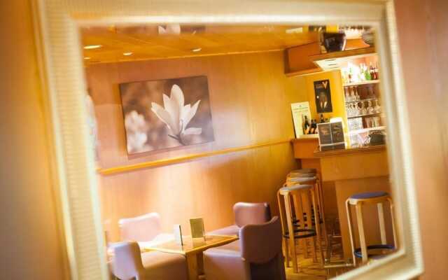 Le relais fleuri, Hôtel et restaurant Logis - Avallon