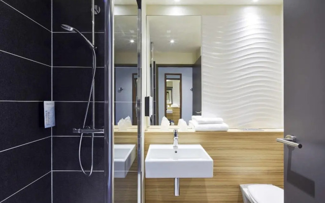 Campanile Paris - Saclay