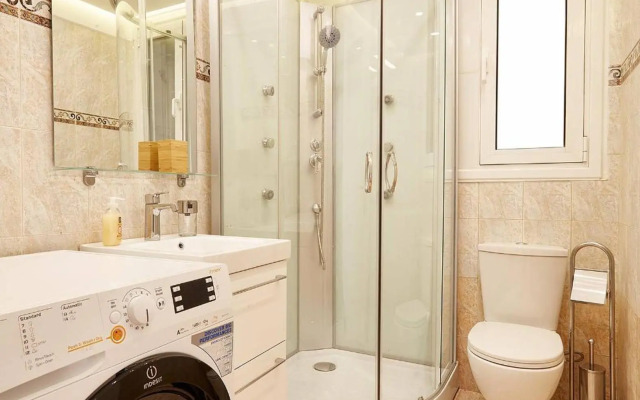 Chloe Boutique Apartments Metropolis