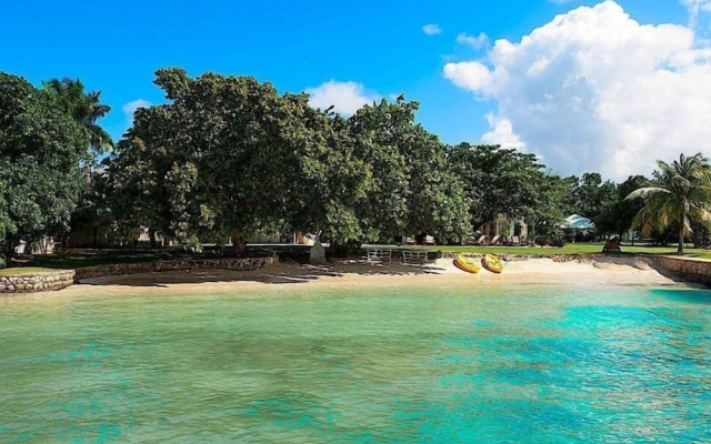 7 Br Beachfront Villa - Discovery Bay - Prj 1422