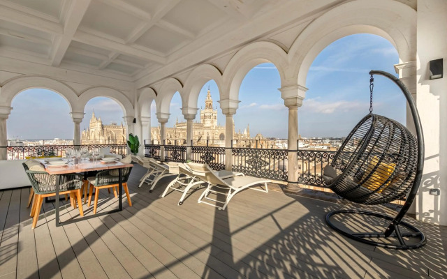 The most Exclusive apartment in Sevillaparking