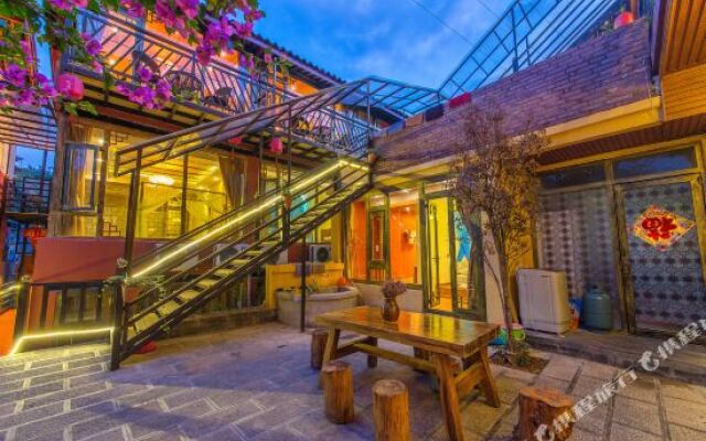 Lijiang Bifengtang Inn