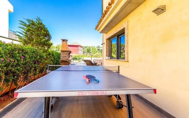 Villa - 4 Bedrooms with Pool, WiFi and Sea views - 108773