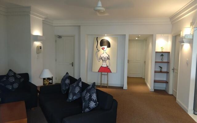 Downtown Retro Serviced Apartment