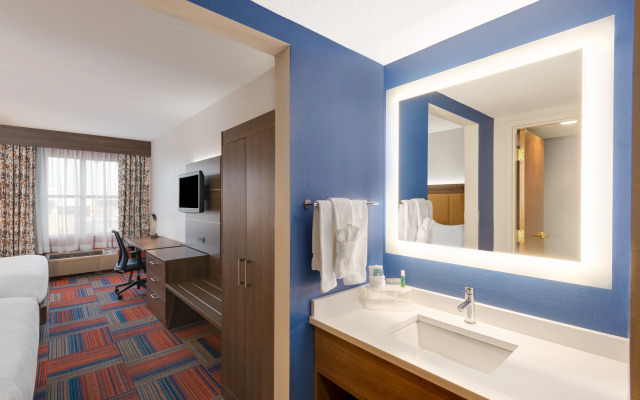 Holiday Inn Express Cambridge by IHG