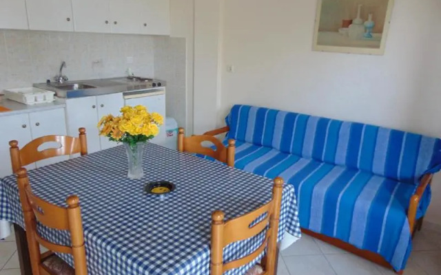 Marina Apartments &amp; Studios