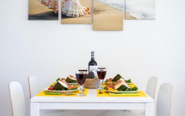 32 BRIGHT COPACABANA ocean view free WiFi
