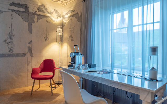 Отель Caspar Swiss Quality