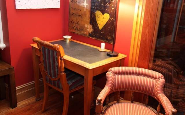 Villa Rouge B&B