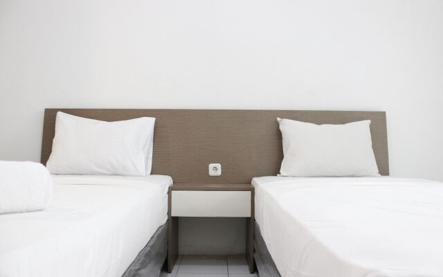 Comfy Studio Apartment at Emerald Tower