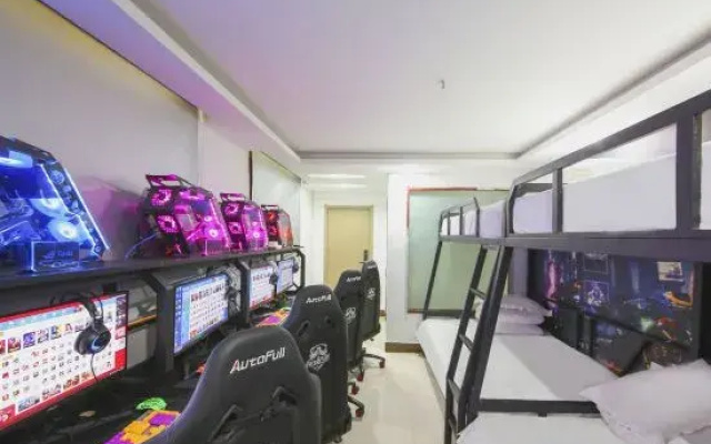 Mengcheng Zhongqing Business Hotel