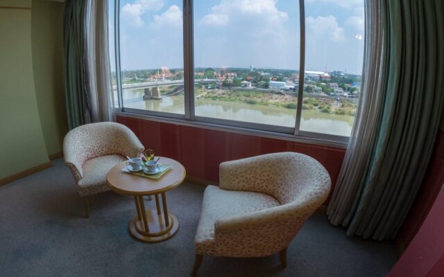 Chaisaeng Palace Hotel