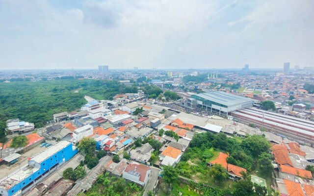 Comfort 1Br At Patraland Urbano Apartment