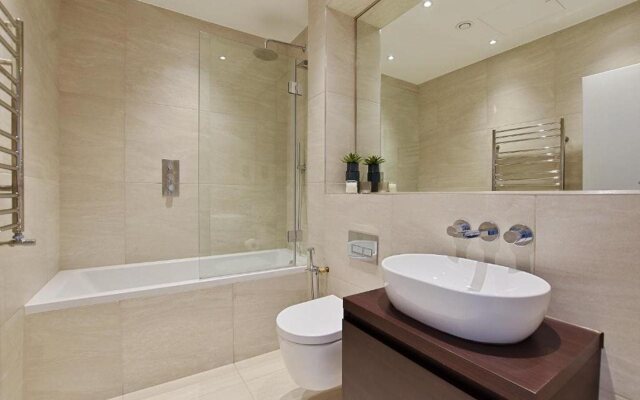 Vauxhall Bridge Road by Aeria Apartments