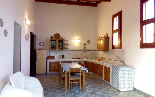 House With 3 Bedrooms in Tre Fontane, With Enclosed Garden - 200 m Fro