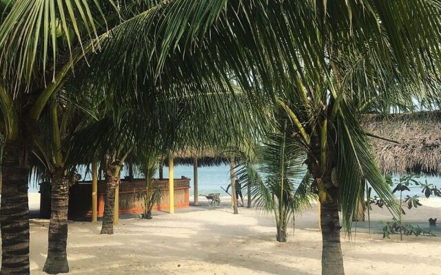 Ocean Beach Bungalows & Hostel