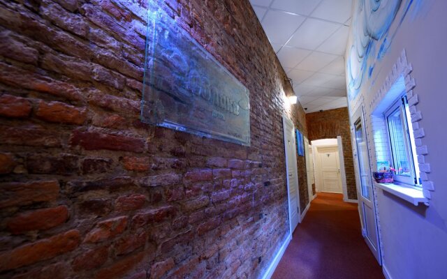 LeoHotels Oblaka